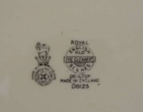ROYAL DOULTON SERIES WARE PLATE 26.5 cm - "THE GLEANERS"