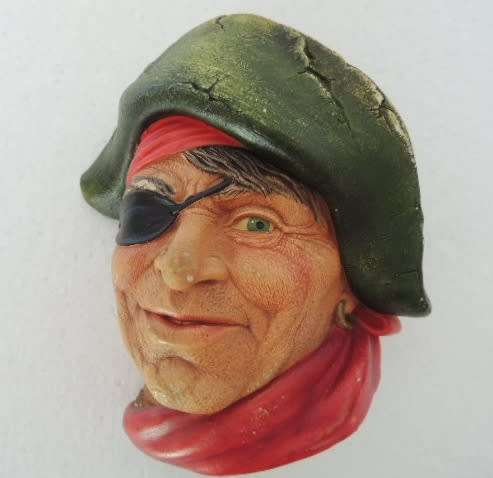 MAGNIFICENT CHALKWARE HEAD - "SMUGGLER"