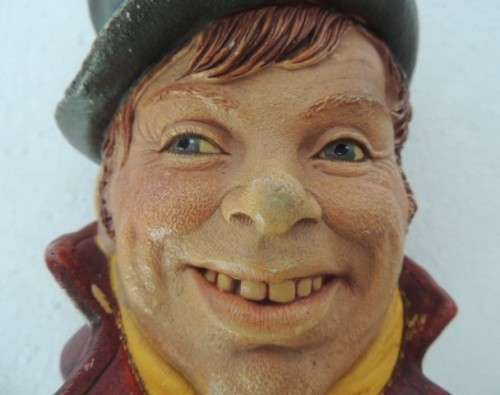 MAGNIFICENT CHALKWARE HEAD - "ARTFUL DODGER" by Legend Products
