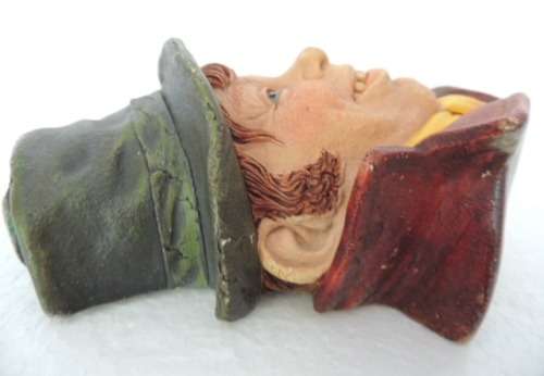 MAGNIFICENT CHALKWARE HEAD - "ARTFUL DODGER" by Legend Products