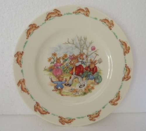 BUNNYKINS 4 ITEMS - MINT CONDITION