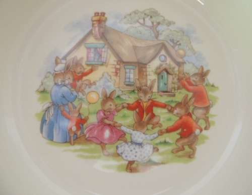 BUNNYKINS 4 ITEMS - MINT CONDITION