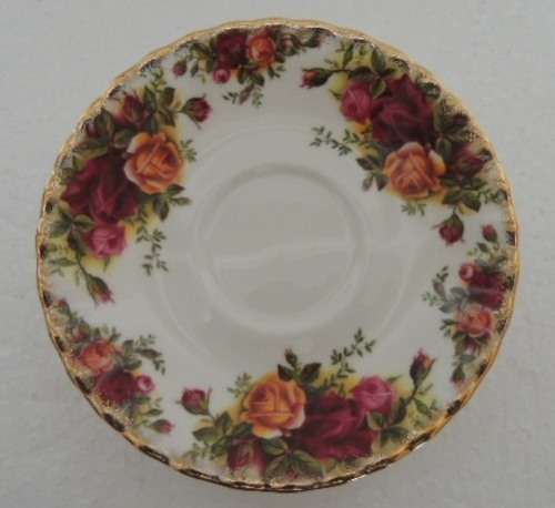 ROYAL ALBERT TRIO - "OLD COUNTRY ROSES"