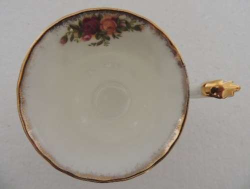 ROYAL ALBERT TRIO - "OLD COUNTRY ROSES"