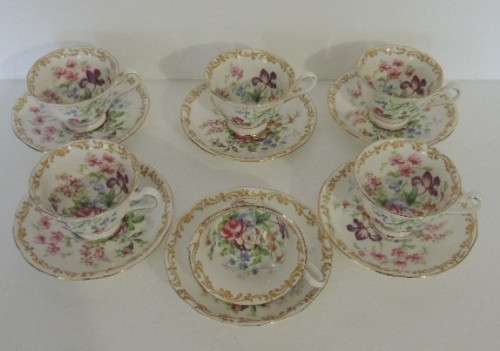 ROYAL ALBERT COFFEE DUOS X 6 - "NOSEGAY"