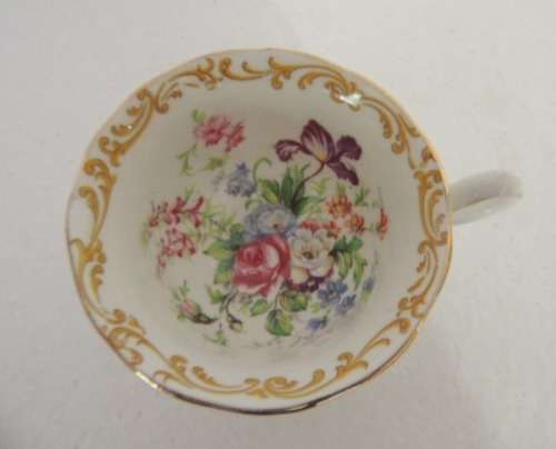 ROYAL ALBERT COFFEE DUOS X 6 - "NOSEGAY"