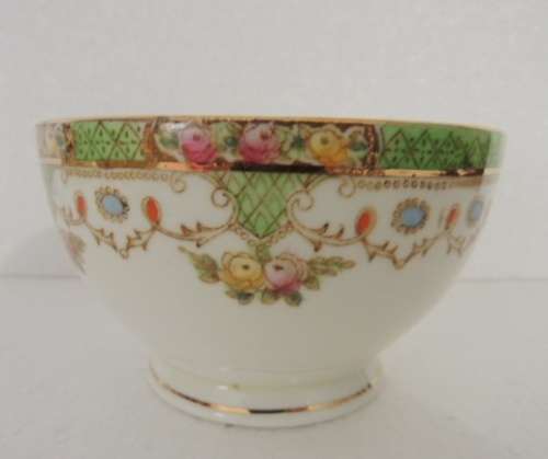 SUTHERLAND ENGLISH CHINA 26 PIECE TEA SET - PATTERN # 2492