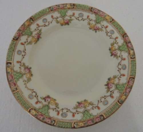 SUTHERLAND ENGLISH CHINA 26 PIECE TEA SET - PATTERN # 2492