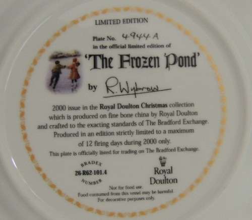ROYAL DOULTON CHRISTMAS COLLECTION PLATE - "THE FROZEN POND"