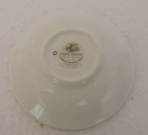 ROYAL ALBERT MINIATURE FLOWER OF THE MONTH DUO - JANUARY