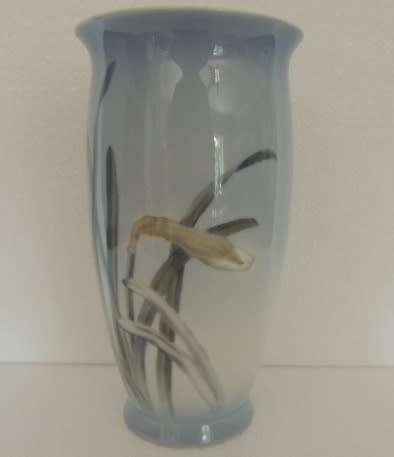 GLORIOUS FLARED BING AND GRONDAHL VASE 8805/450 , reserved for Tori 16