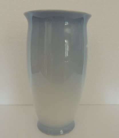 GLORIOUS FLARED BING AND GRONDAHL VASE 8805/450 , reserved for Tori 16