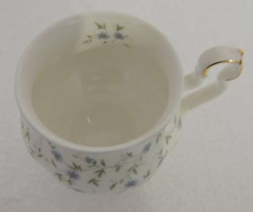 ROYAL ALBERT TRIO - "CAROLINE" 4 available