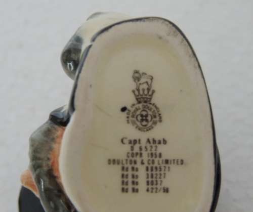 ROYAL DOULTON SMALL CHARACTER JUG - CAPT AHAB  6.5 cm