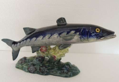 BESWICK BARRACUDA # 1235 - SCARCE AND RARE