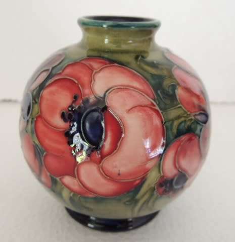 MOORCROFT "ANEMONE" VASE - absolute bargain