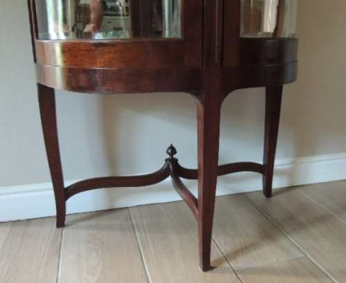 EDWARDIAN MAHOGANY DISPLAY CABINET