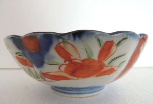 IMARI BOWL WITH FLUTED EDGES - SMALL