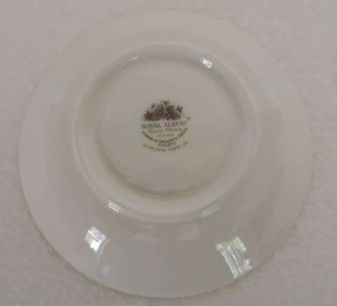 ROYAL ALBERT FLOWER ON THE MONTH TRIO - FEBRUARY