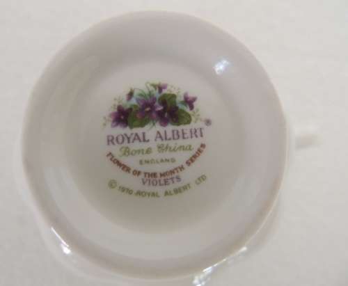 ROYAL ALBERT FLOWER ON THE MONTH TRIO - FEBRUARY