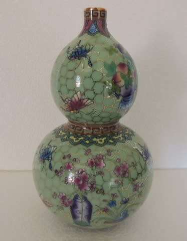 EXQUISITE CHINESE DOUBLE GOURD VASE