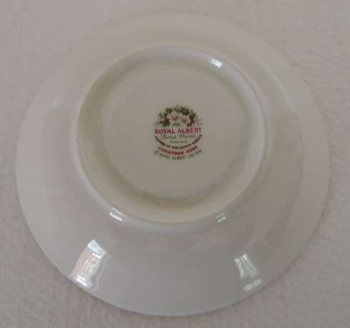 ROYAL ALBERT FLOWER OF THE MONTH TEA DUO - DECEMBER "CHRISTMAS ROSE"