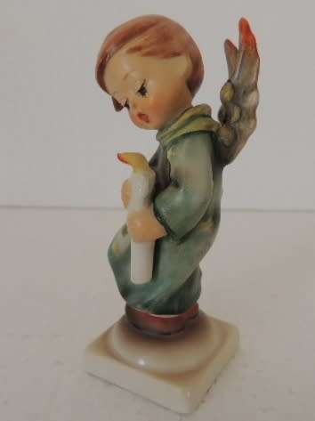 HUMMEL FIGURINE  - HEAVENLY ANGEL 21/0