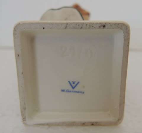 HUMMEL FIGURINE  - HEAVENLY ANGEL 21/0