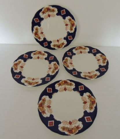 COLLECTION OF ROYAL ALBERT PIECES