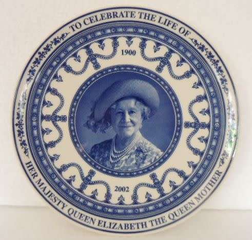Wedgwood Commemorative Plate - To Celebrate The Life Of The Queen Mother, boxed