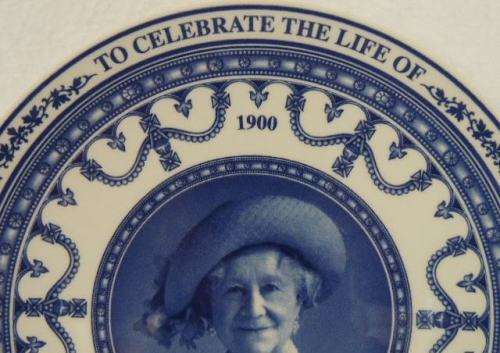 Wedgwood Commemorative Plate - To Celebrate The Life Of The Queen Mother, boxed