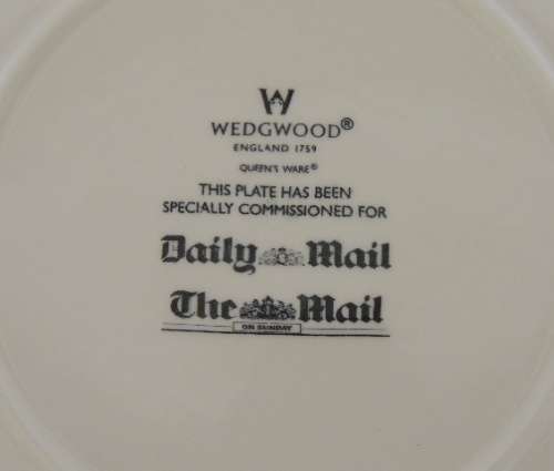 Wedgwood Commemorative Plate - To Celebrate The Life Of The Queen Mother, boxed