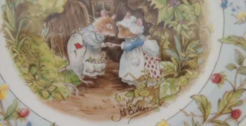 ROYAL DOULTON BRAMBLY HEDGE - THE ENGAGEMENT