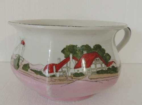 CHAMBER POT -  HOLKIRK WARE H & K TUNSTALL