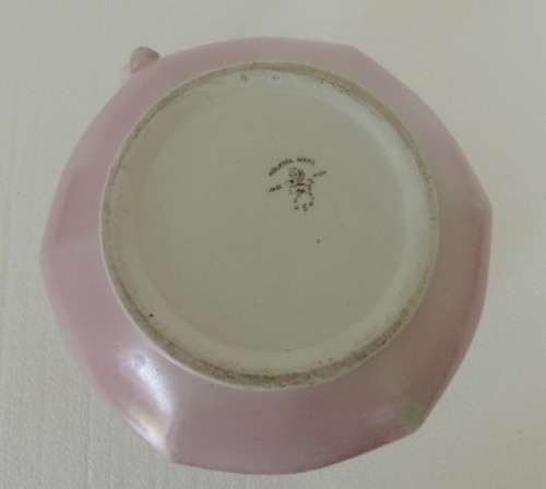 CHAMBER POT -  HOLKIRK WARE H & K TUNSTALL