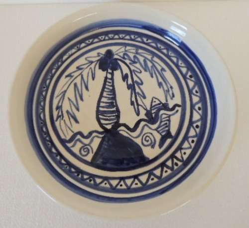 BLUE AND WHITE DECOR BALLS IN A BOWL