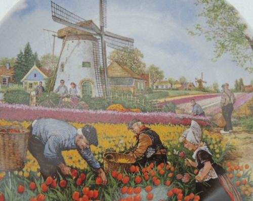 ROYAL SCHWABAP PLATE - PICKING TULIPS