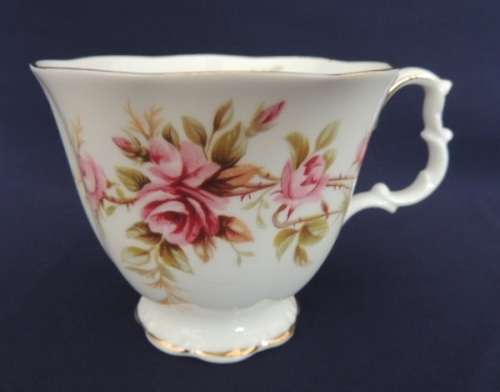 ROYAL ALBERT CUP ONLY - ROMANCE