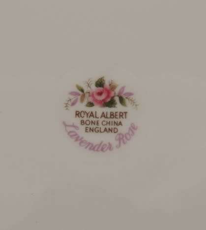 Royal Albert Cake Server - LAVENDER ROSE