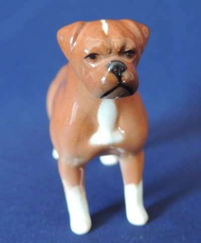 BESWICK BOXER - reserved for DebTuc