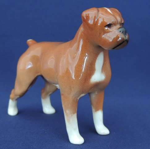 BESWICK BOXER - reserved for DebTuc