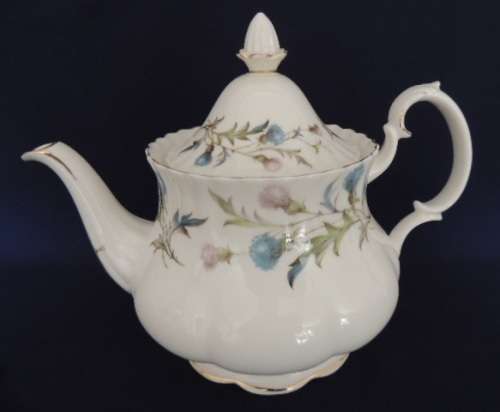 ROYAL ALBERT BRIGADOON TEASET 22 PIECES