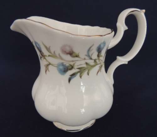 ROYAL ALBERT BRIGADOON TEASET 22 PIECES