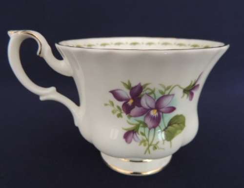 Royal Albert Flower Of The Month Duo - `FEBRUARY` VIOLETS