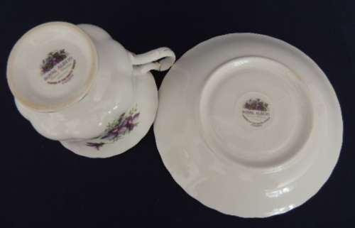 Royal Albert Flower Of The Month Duo - `FEBRUARY` VIOLETS