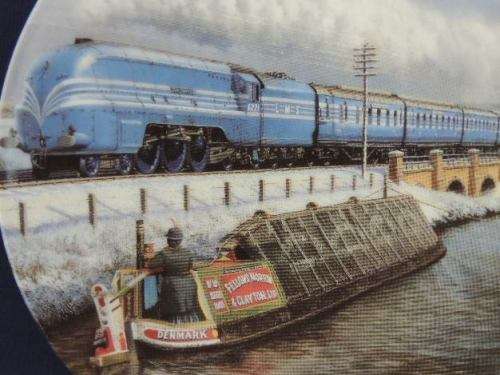 Davenport Limited Edition Plate - `WINTER GREETING` (Price reduced)