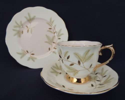 Royal Albert Trio - BRAEMAR (5 available)