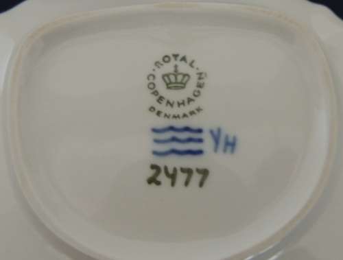 Royal Copenhagen Trinket Dish - Frog On Lily Pad # 2477