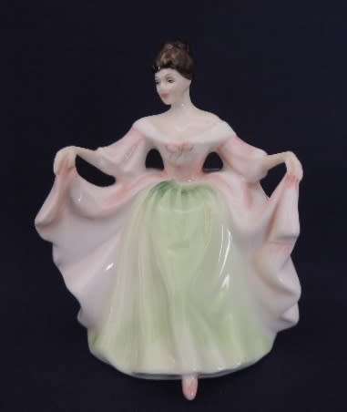Royal Doulton Figurine - Sara HN 3219