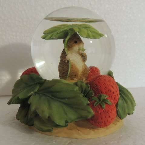 Beatrix Potter Mini Waterball by BFA - Timmy Willie and Strawberry